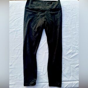 Fabletics leggings size medium workout pants tights